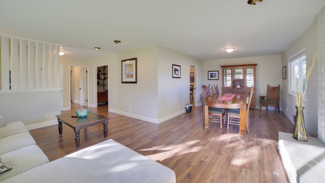 Photo of Livingroom in Salinas