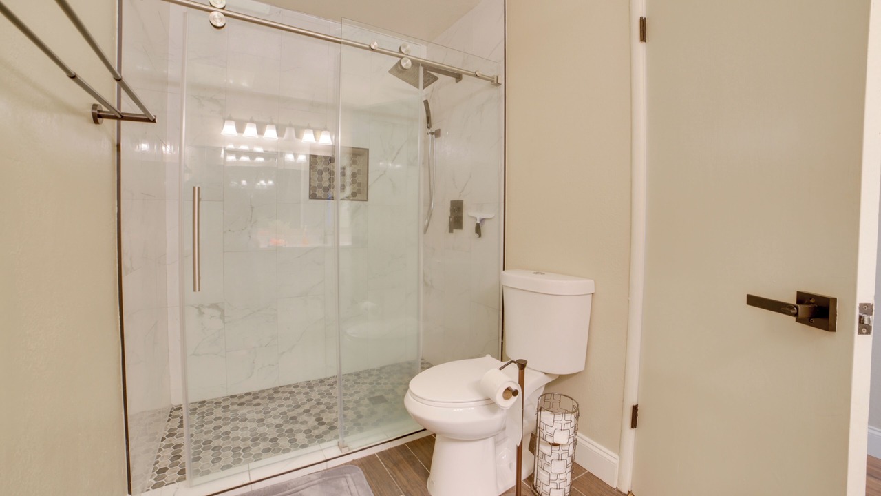 Photo of Bathroom in Salinas