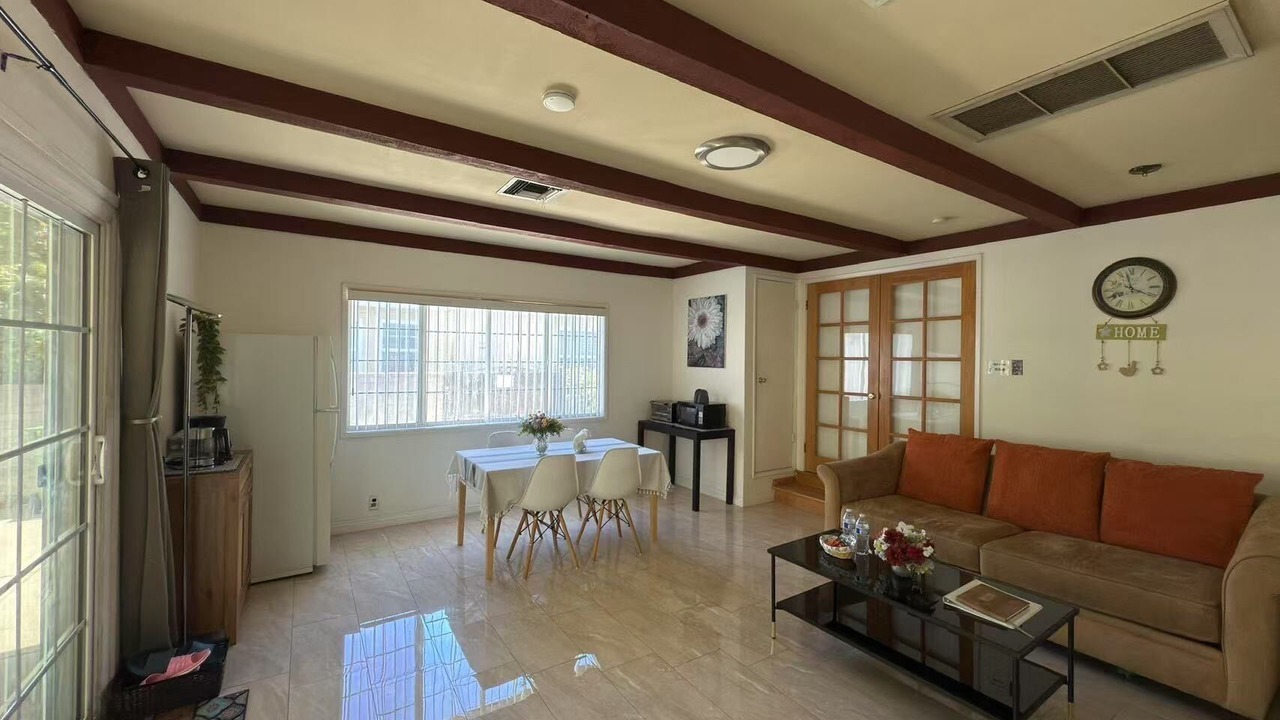 Photo of Livingroom in Alhambra