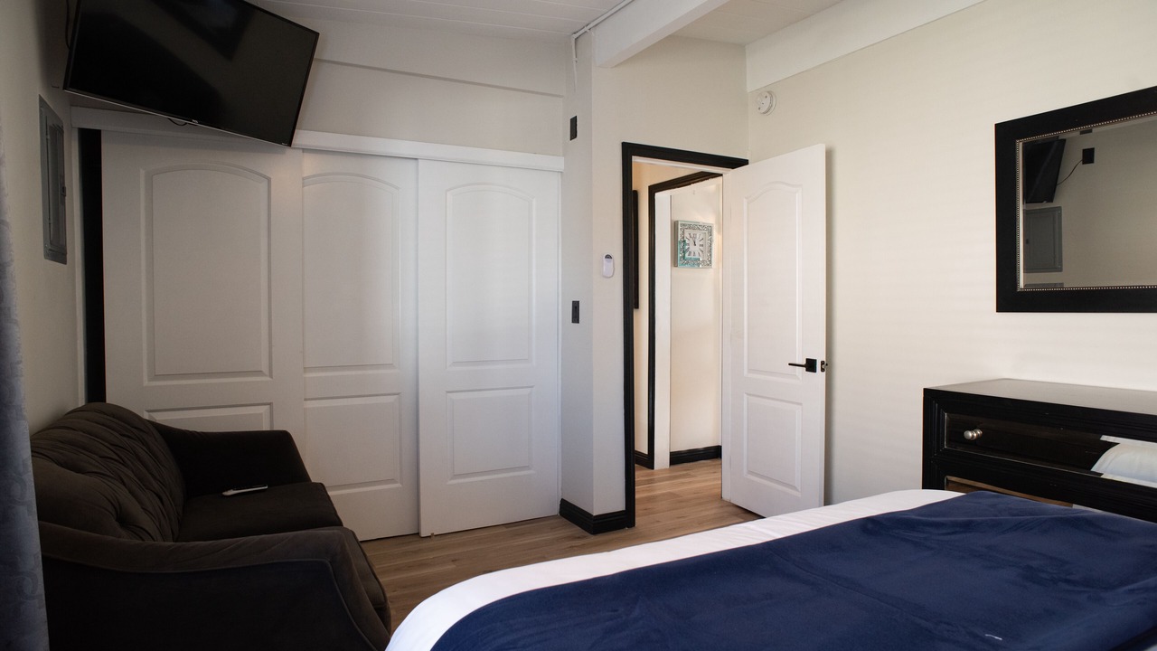Photo of Bedroom in Mid-Wilshire