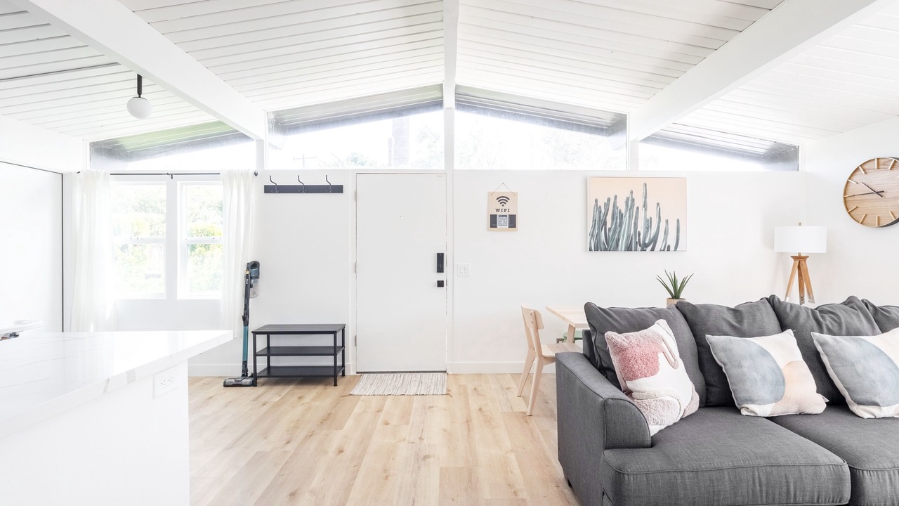 Photo of Livingroom in Fullerton