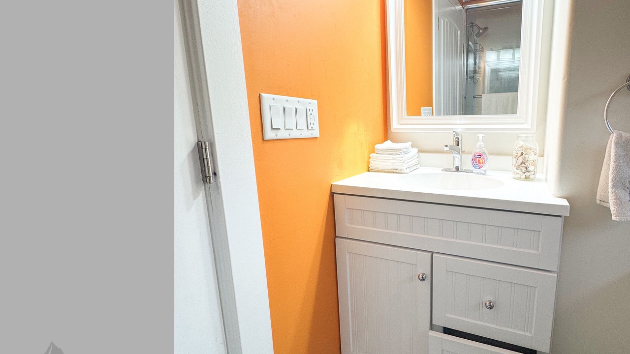 Photo of Bathroom in Thousand Oaks