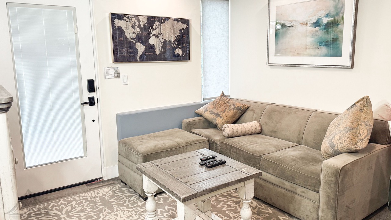 Photo of Livingroom in Thousand Oaks