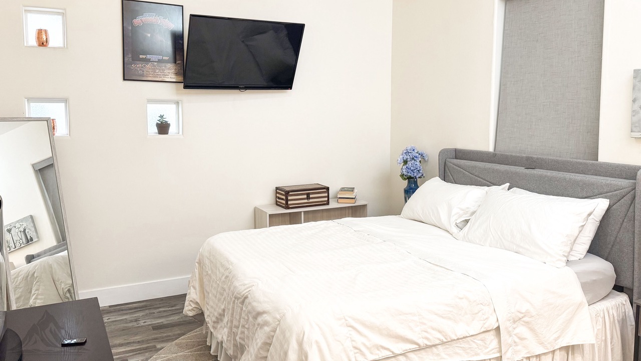 Photo of Bedroom in Thousand Oaks