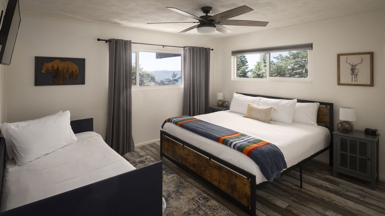 Photo of Bedroom in Arrowhead Villas