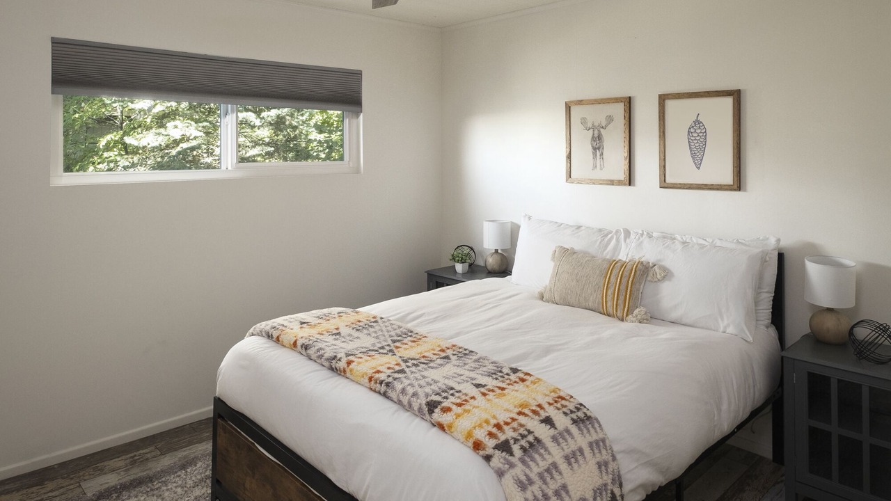Photo of Bedroom in Arrowhead Villas