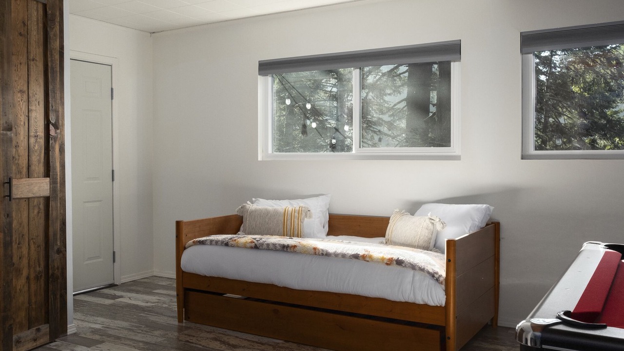 Photo of Bedroom in Arrowhead Villas
