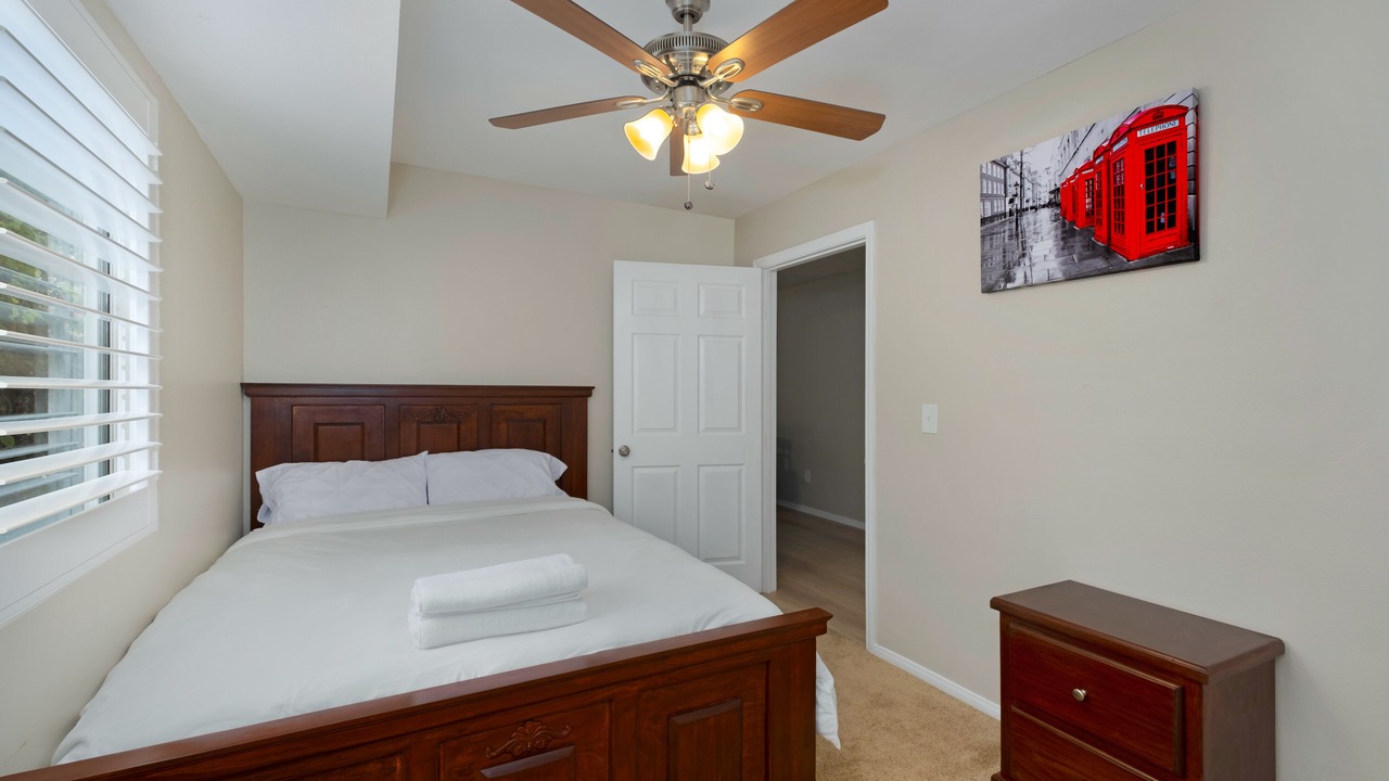 Photo of Bedroom in Mid-Wilshire