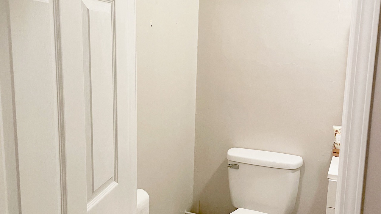 Photo of Bathroom in Anaheim Colony Historic District