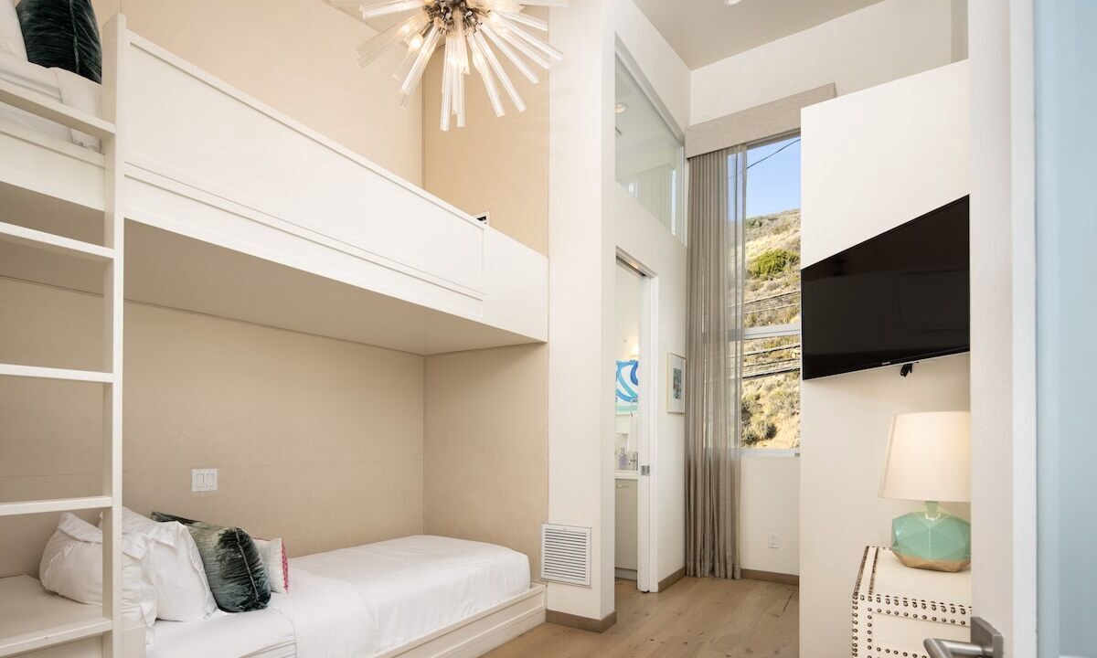 Photo of Bedroom in Malibu