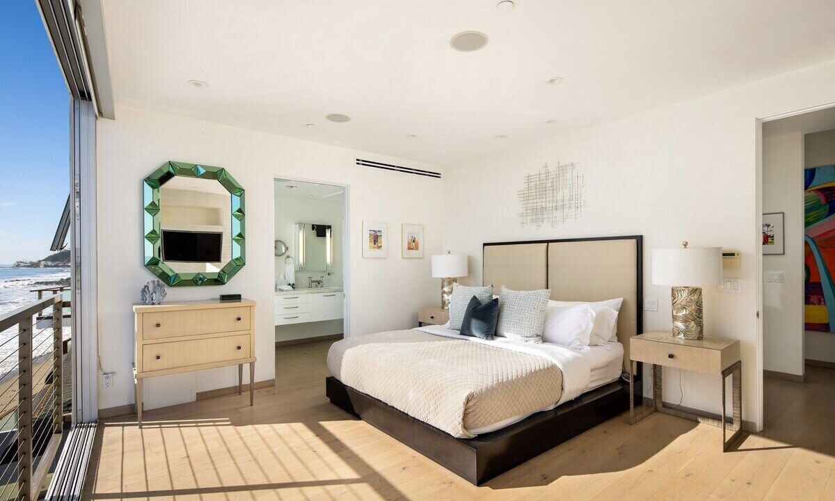 Photo of Bedroom in Malibu