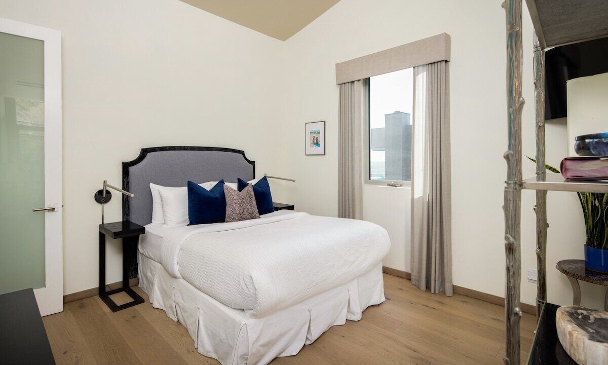 Photo of Bedroom in Malibu