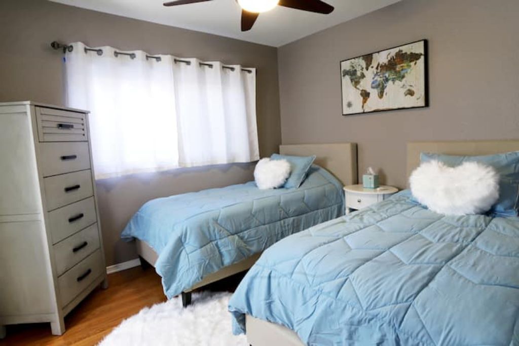 Photo of Bedroom in North Long Beach