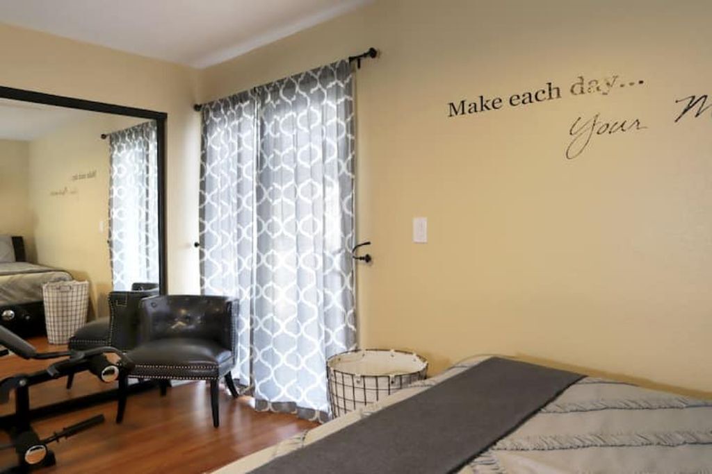 Photo of Bedroom in North Long Beach
