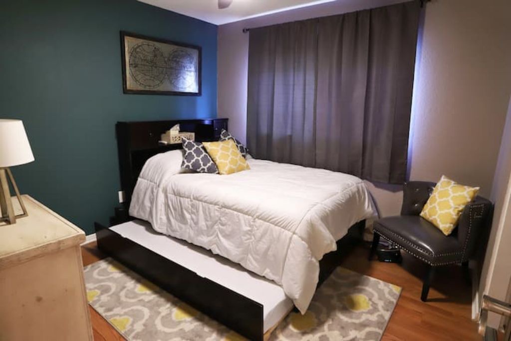 Photo of Bedroom in North Long Beach