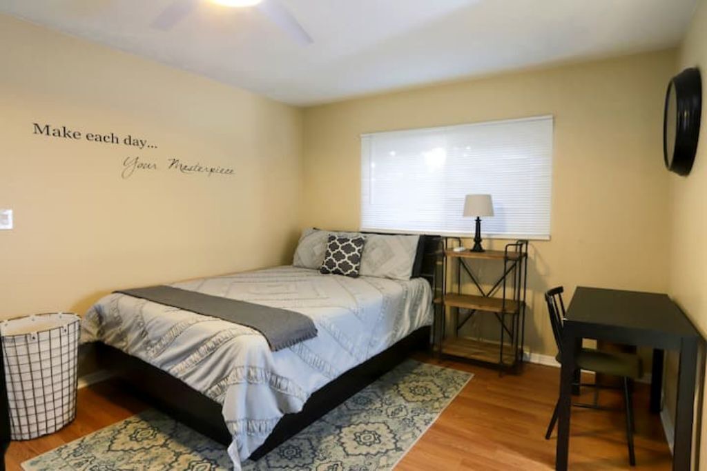 Photo of Bedroom in North Long Beach