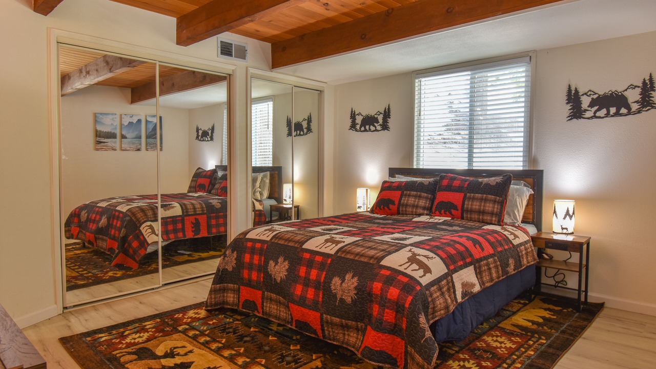 Photo of Bedroom in Green Valley Lake