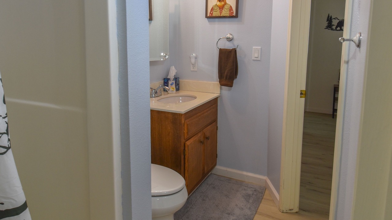 Photo of Bathroom in Green Valley Lake
