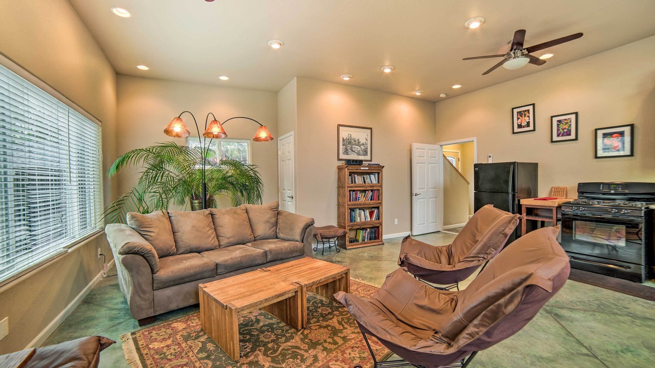 Photo of Livingroom in Vichy Springs