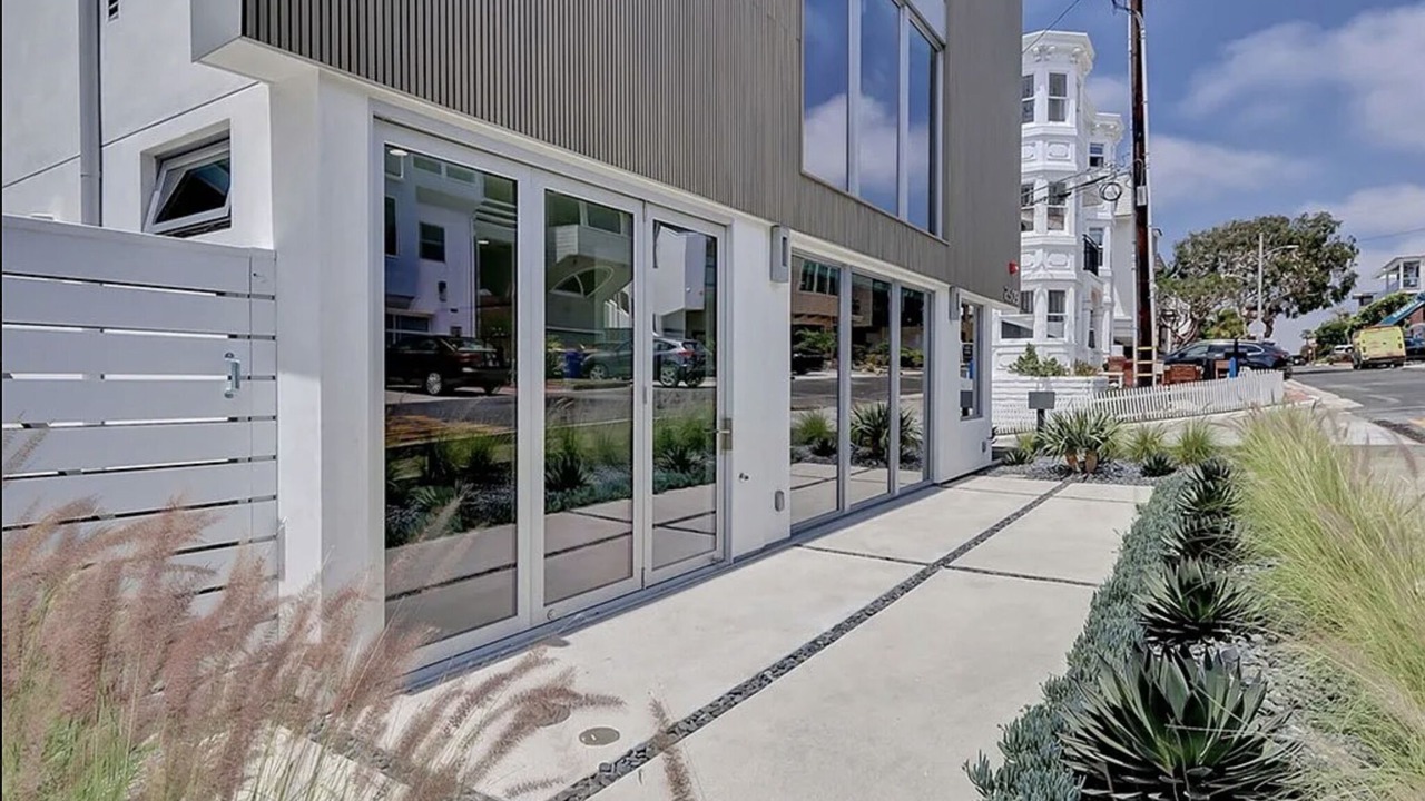 Photo of Outdoor in Gas Lamp Section