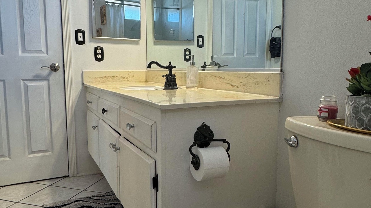 Photo of Bathroom in Santa Clarita