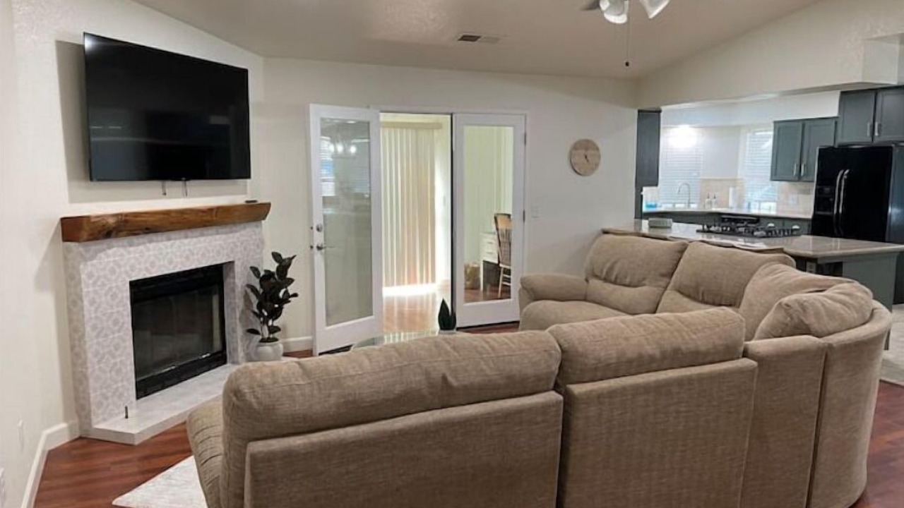 Photo of Livingroom in Porterville