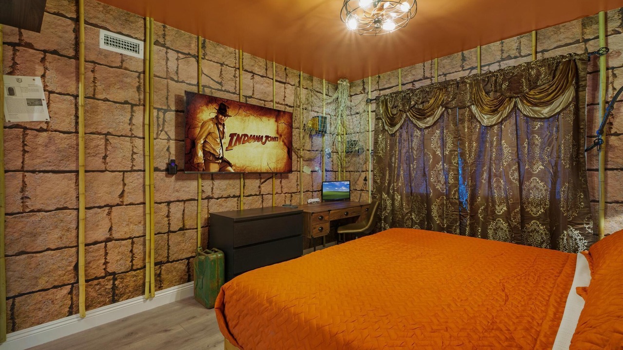Photo of Bedroom in Anaheim Resort