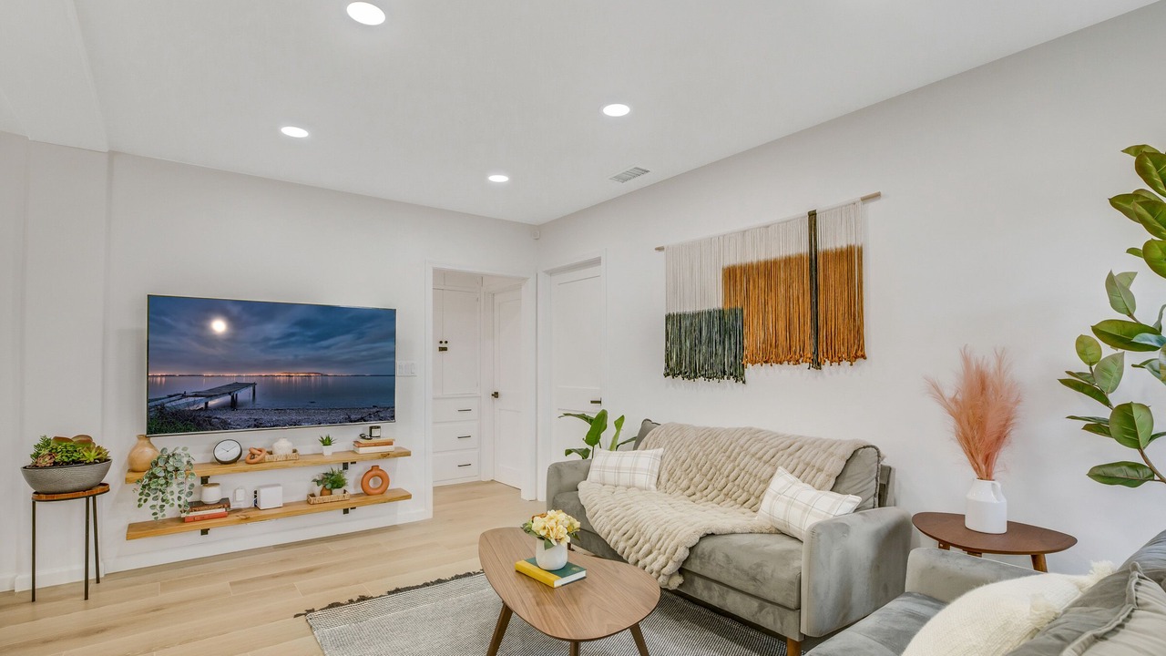 Photo of Livingroom in Azusa