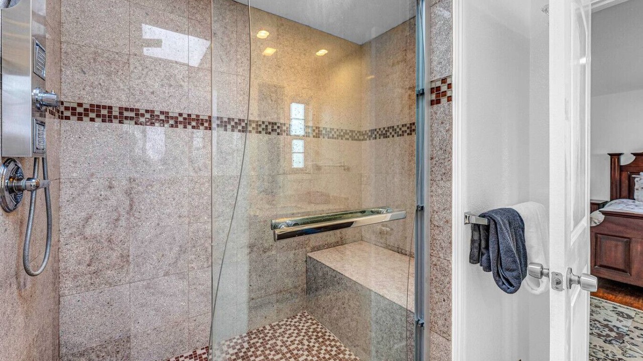 Photo of Bathroom in Marina