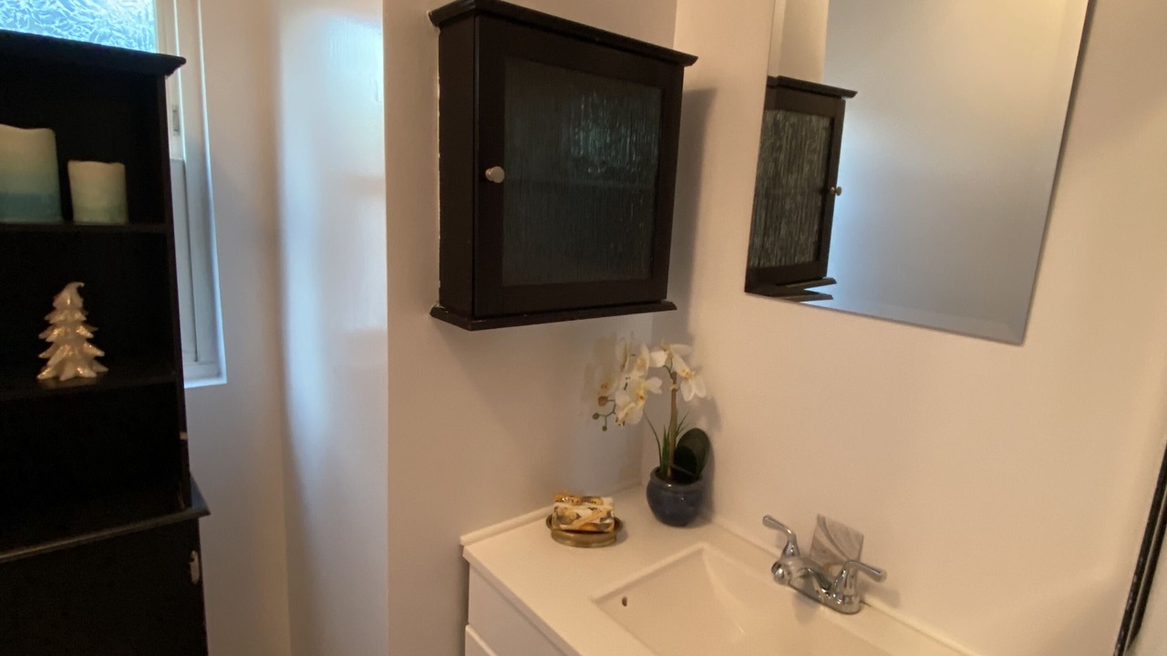 Photo of Bathroom in Woodland Hills