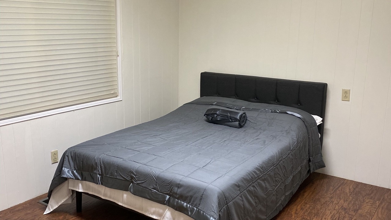 Photo of Bedroom in Woodland Hills