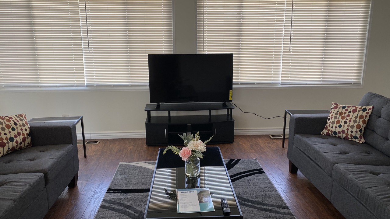 Photo of Livingroom in Woodland Hills