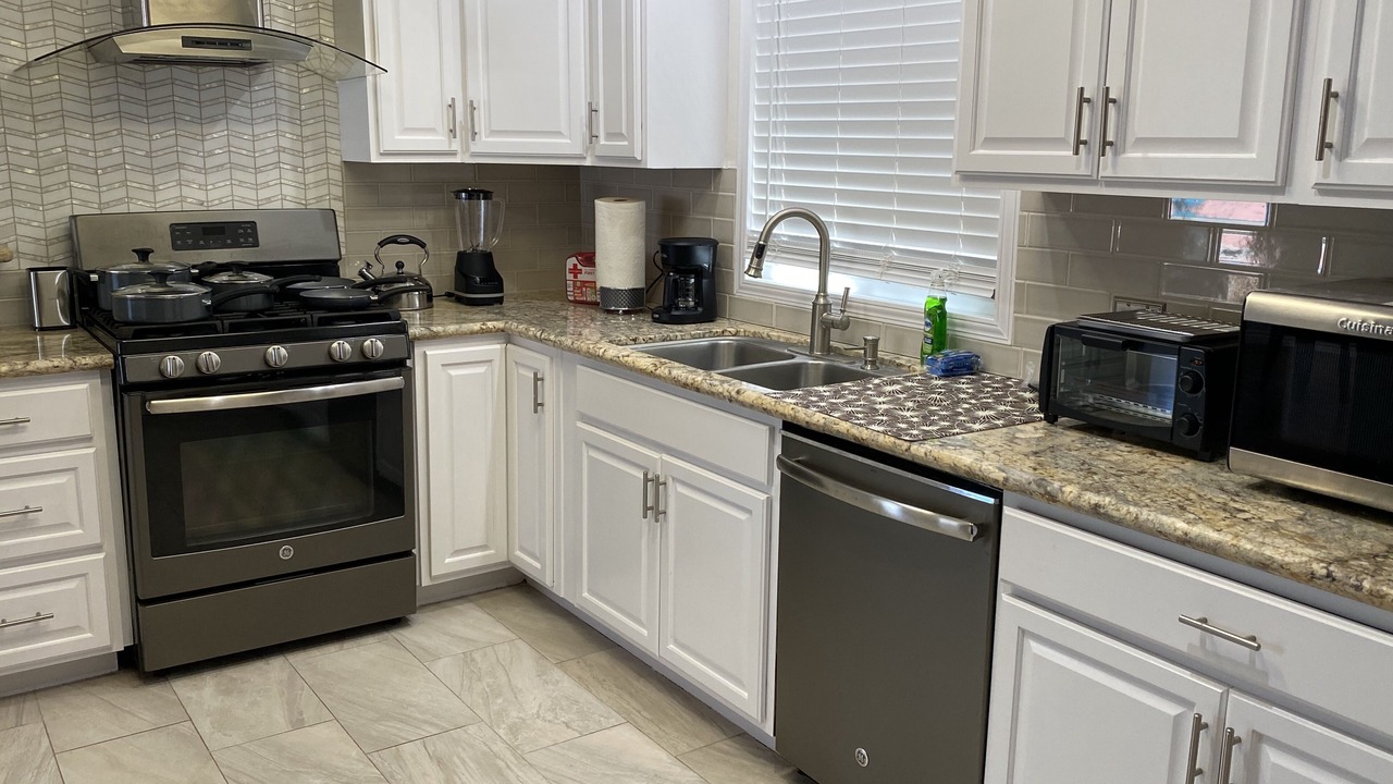 Photo of Kitchen in Woodland Hills