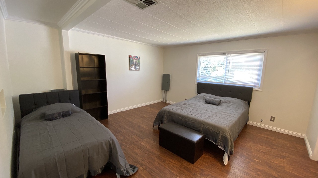 Photo of Bedroom in Woodland Hills