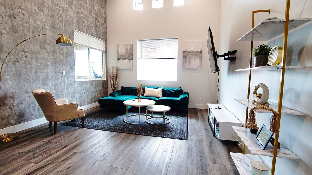 Photo of Livingroom in Lawndale