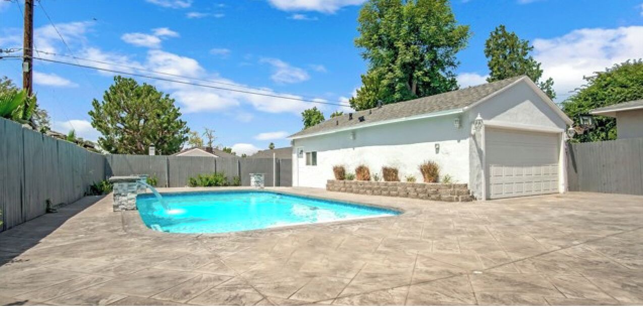 Photo of Outdoor in San Fernando