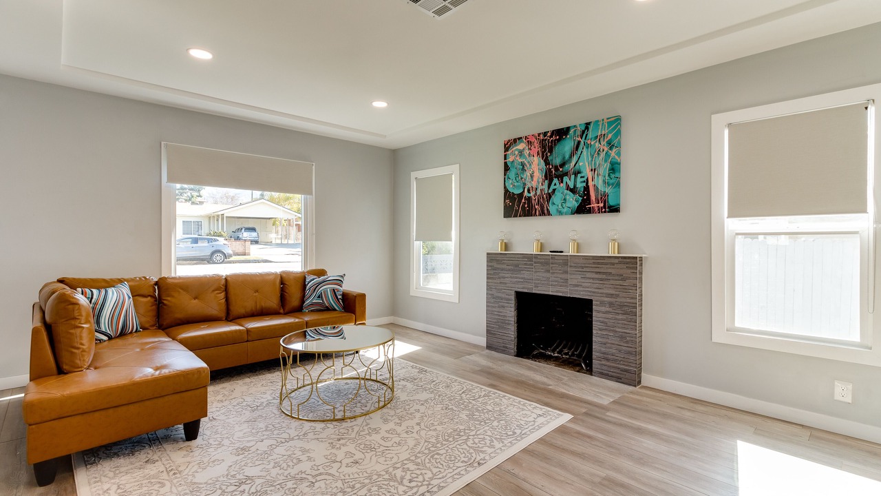 Photo of Livingroom in San Fernando