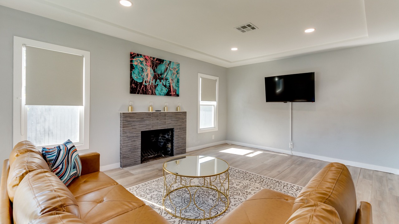 Photo of Livingroom in San Fernando