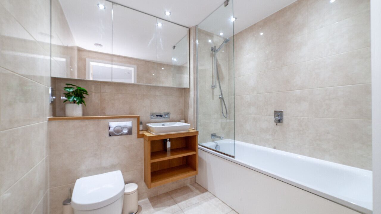 Photo of Bathroom in Limehouse