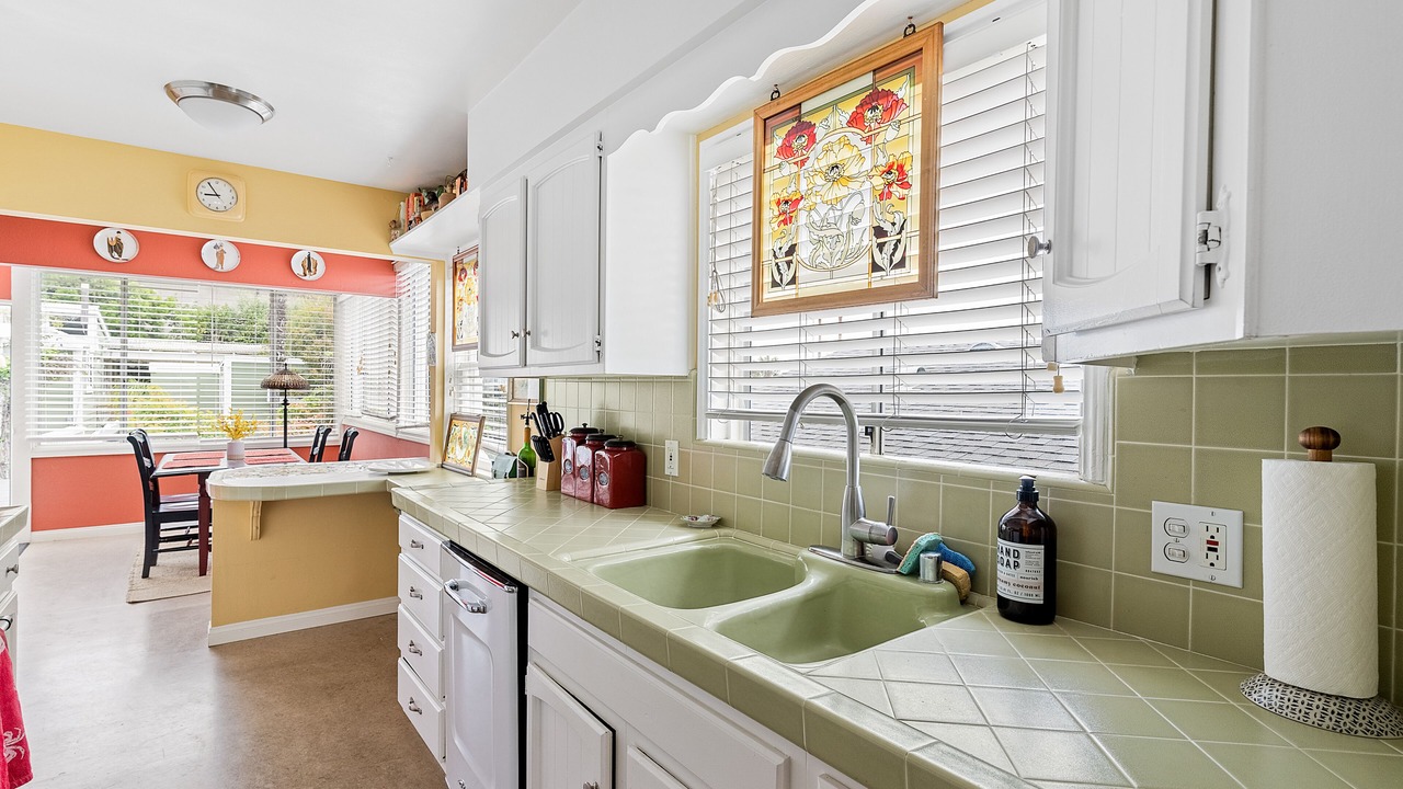 Photo of Kitchen in South Laguna