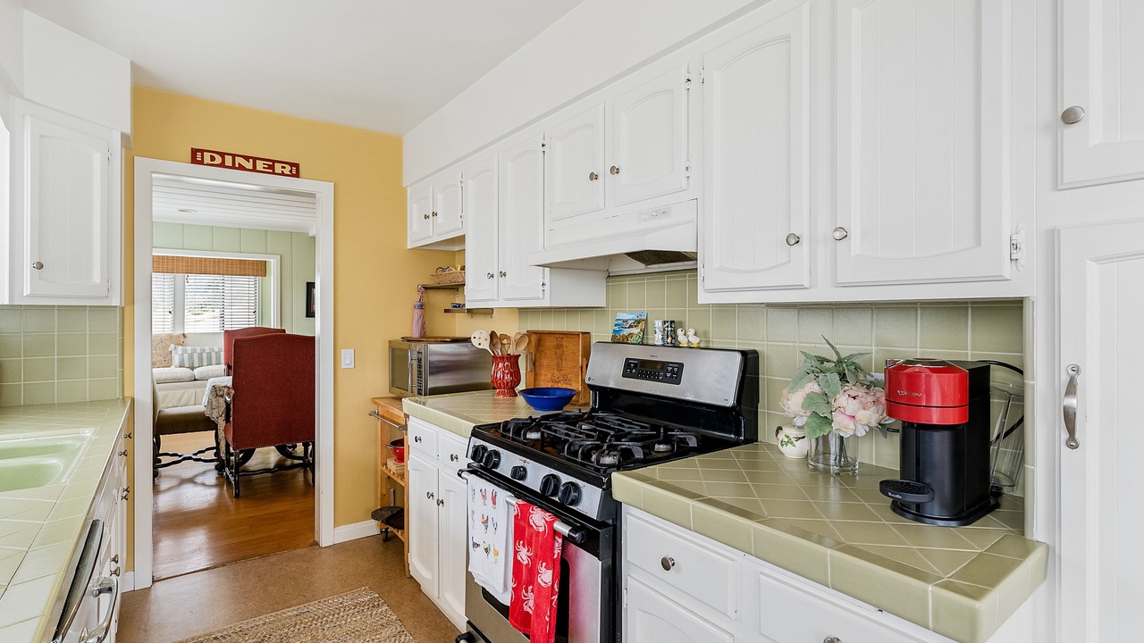 Photo of Kitchen in South Laguna