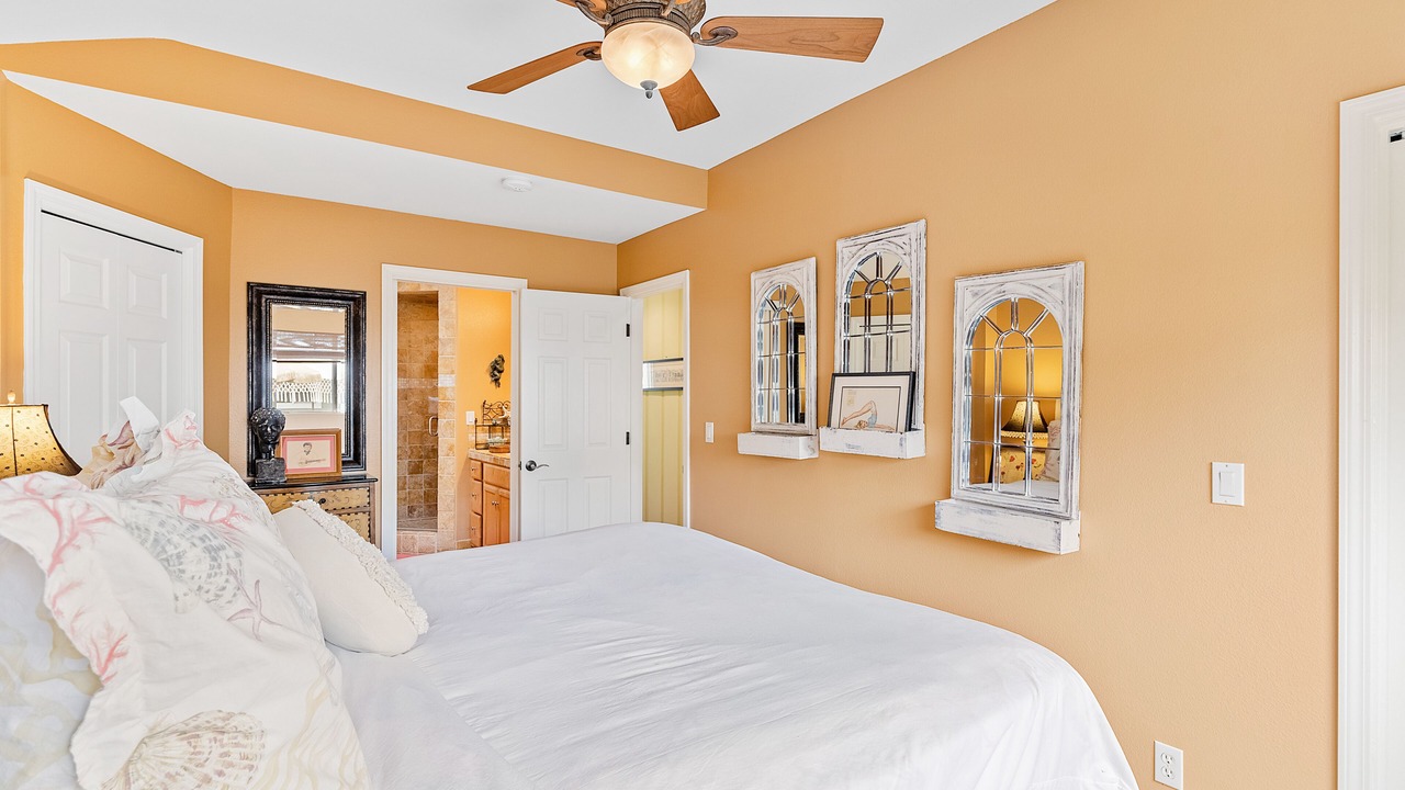 Photo of Bedroom in South Laguna