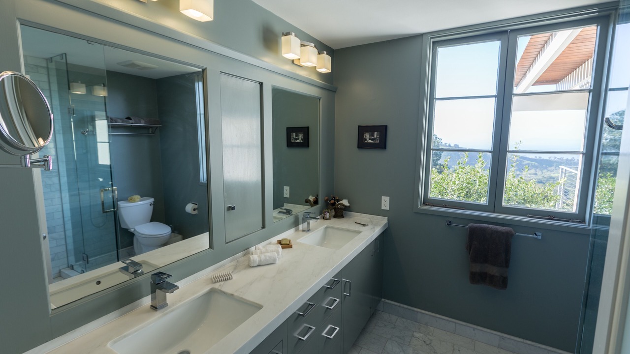 Photo of Bathroom in Carpinteria