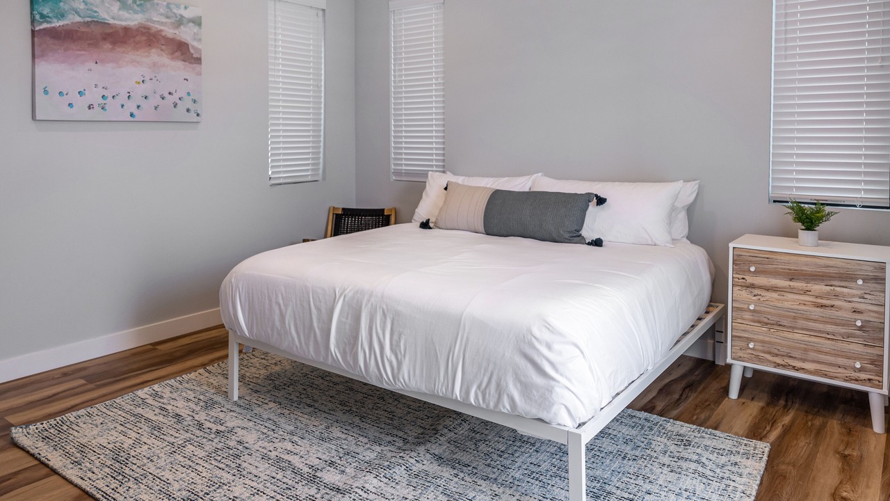 Photo of Bedroom in South Mission Beach
