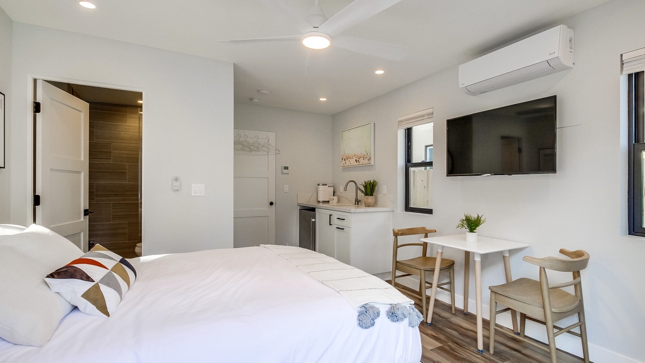 Photo of Bedroom in South Mission Beach