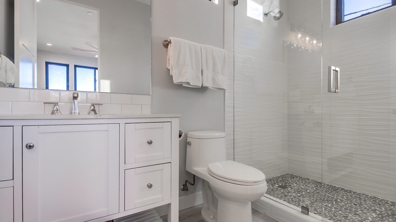 Photo of Bathroom in South Mission Beach