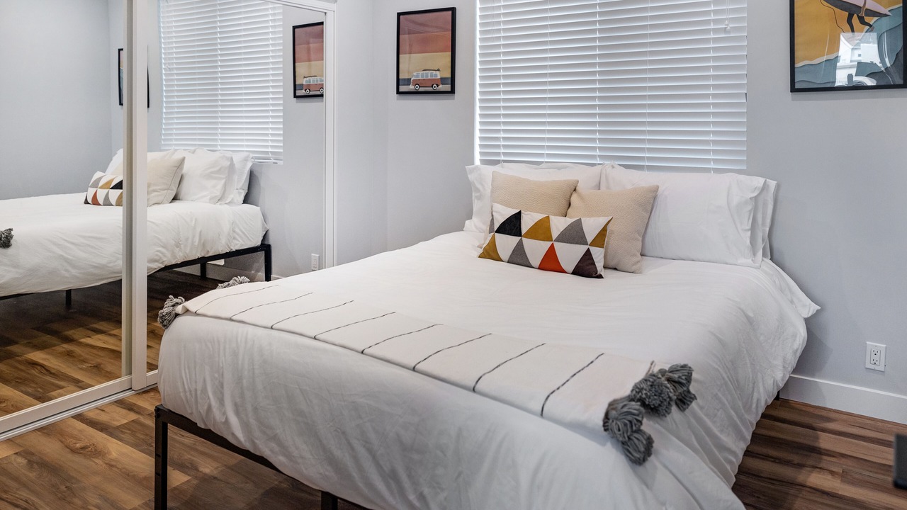 Photo of Bedroom in South Mission Beach