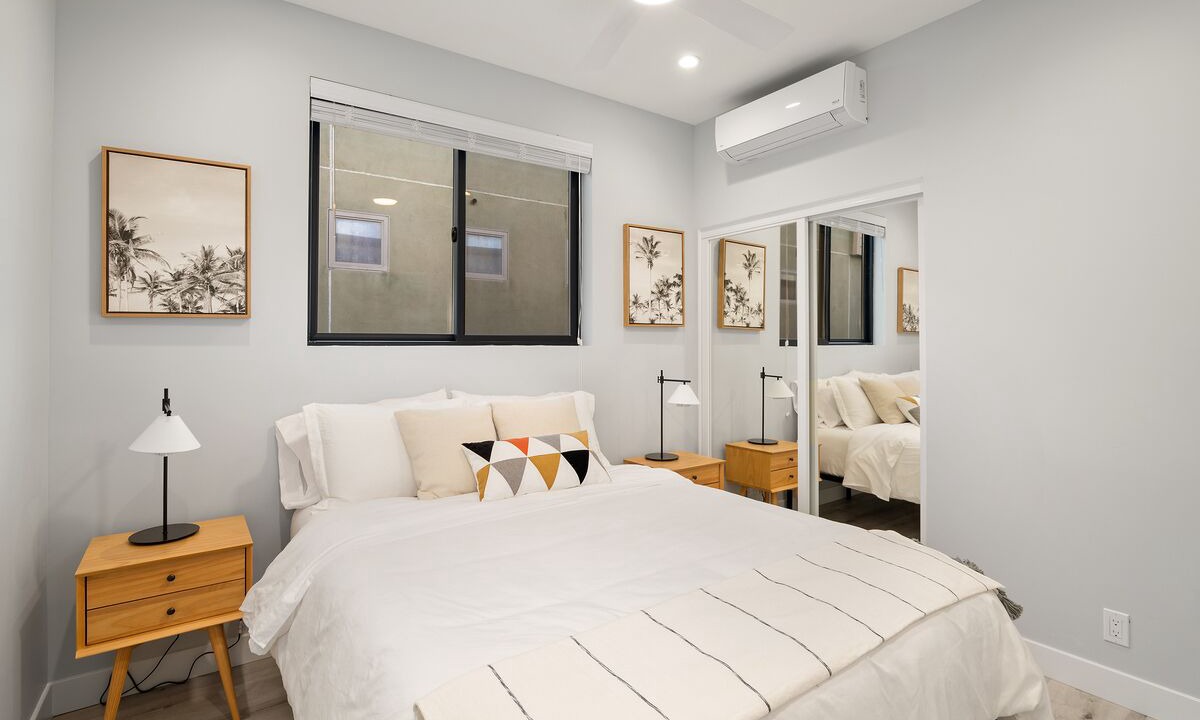 Photo of Bedroom in South Mission Beach