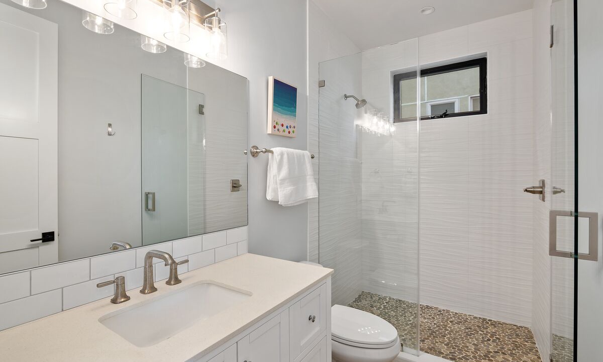 Photo of Bathroom in South Mission Beach