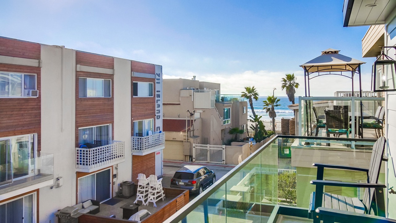 Photo of Patio Balcony in South Mission Beach